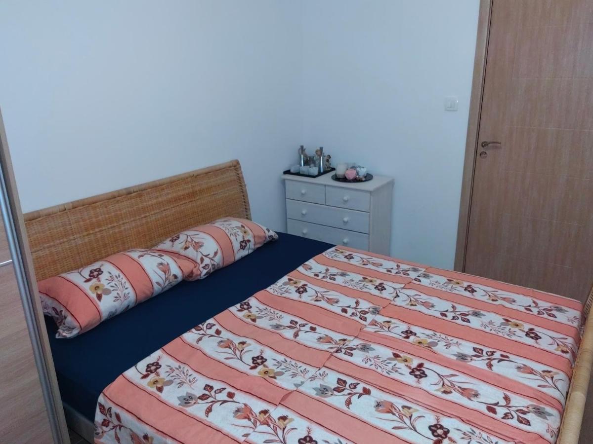 Stan Na Dan Niksic Apartment Ngoại thất bức ảnh